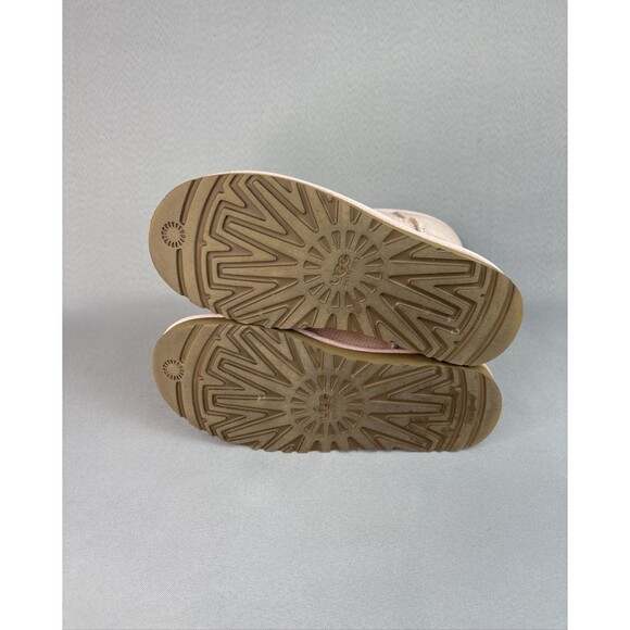 Women's UGG Boots Classic Short Baby Pink Perforated Sz 7 Festival Boho Rare! - Picture 14 of 16